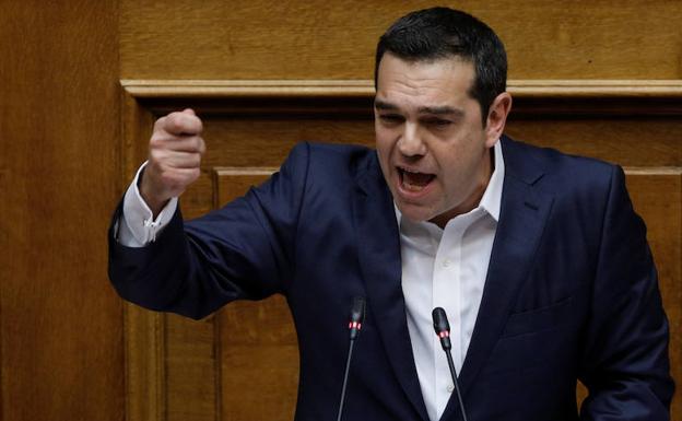 Tsipras supera la moción de confianza en el Parlamento por el acuerdo sobre Macedonia