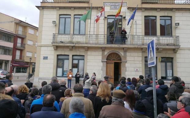 La Robla sale a la calle para respaldar la continuidad del centro de FP