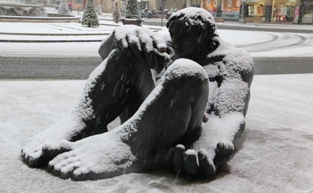 La nieve se hace fuerte y tiñe de blanco León capital
