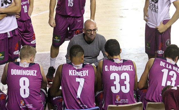 El Reino de León quiere cerrar la primera vuelta ganando