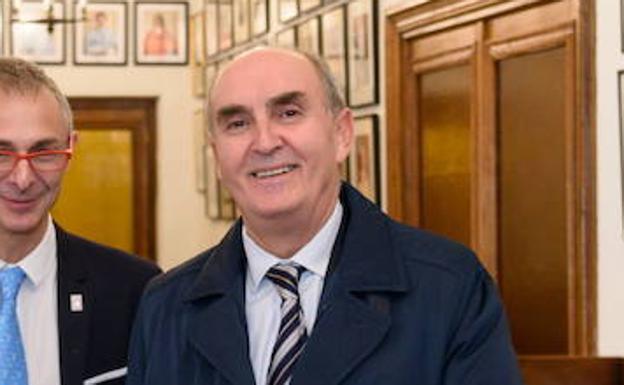 Transparencia insta a la Junta a facilitar datos del personal que cobra gratificaciones