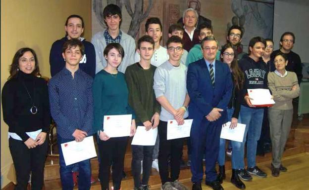 Dos alumnos de León y uno del Bierzo acudirán a la fase regional de la Olimpiada Matemática