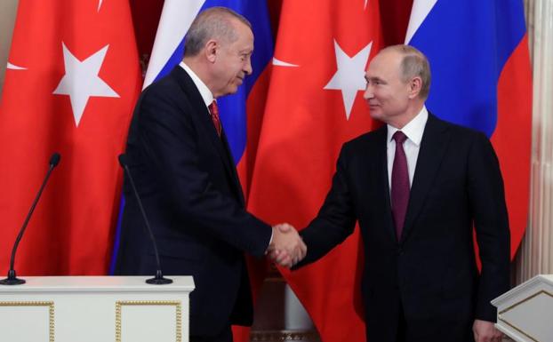 Putin y Erdogan discuten una zona de seguridad siria