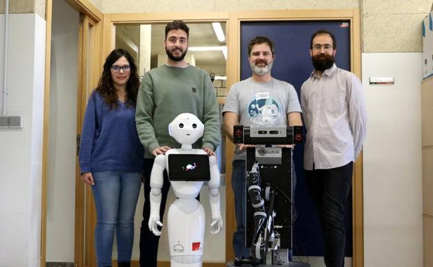 La ULE y la URJC investigan un sistema de localización para robots sociales móviles