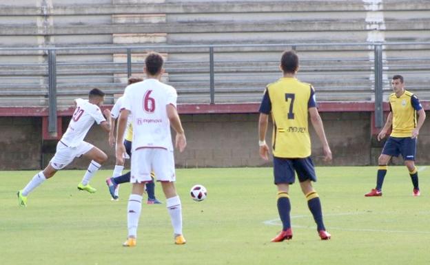 El derbi de los Dominicos marca la jornada en Tercera