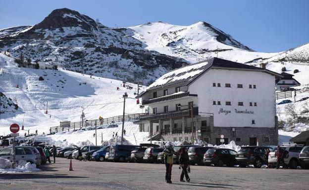 La Universidad de Oviedo quiere reabrir este año el albergue de Pajares con 80 plazas
