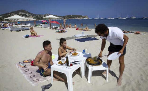 Casi un 13% de los teóricos beneficiados por la subida del SMI perderán su empleo