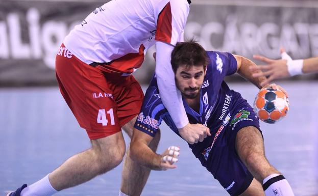 El Abanca Ademar se desvanece en defensa