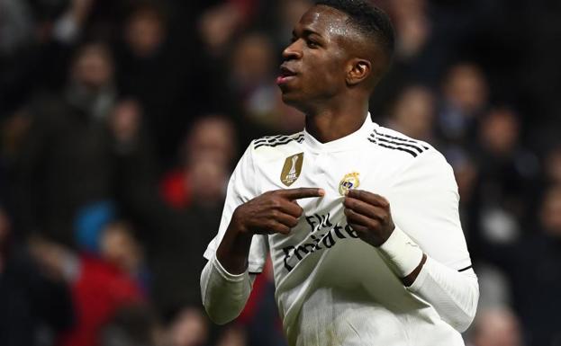 Benzema y Vinicius refuerzan al Madrid