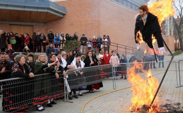 Envíanos tus fotos de la fiesta de Santa Águeda