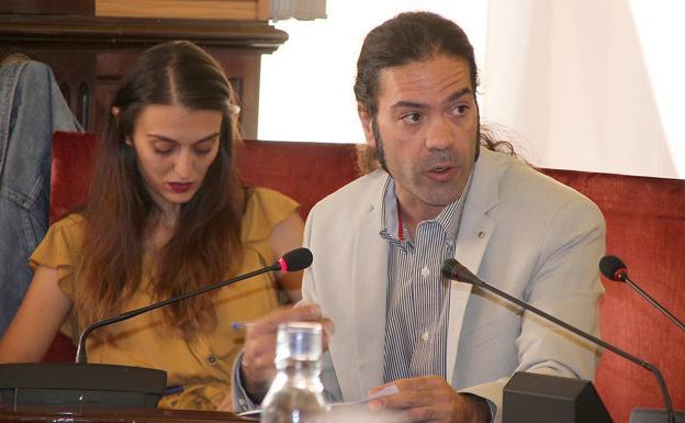 León Despierta lamenta ser el único grupo que «lleva temas» a la Mesa de Temática Gitana