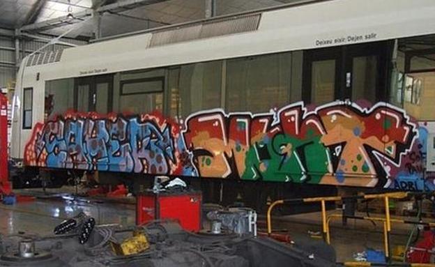 Detenidos dos grafiteros en Oviedo acusados de 209 pintadas en trenes y estaciones de León y otras doce ciudades