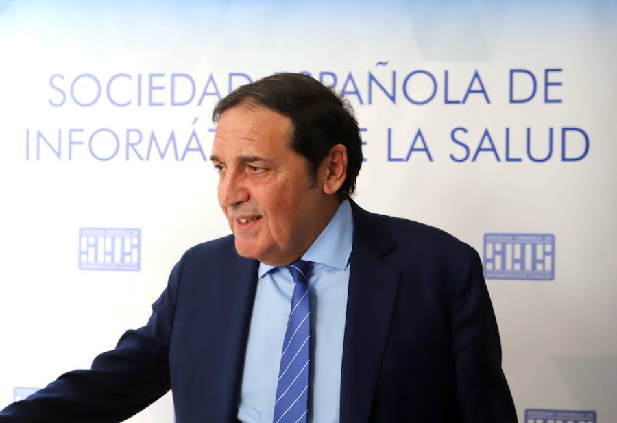 Sáez ve «normal» la movilización del sindicato médico sobre derechos perdidos y dice que en la Comunidad «se han recuperado algunos»