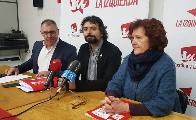 Izquierda Unida tacha de «delincuentes» a propietarios de Embutidos Rodríguez y exige la «readmisión inmediata» de los once trabajadores