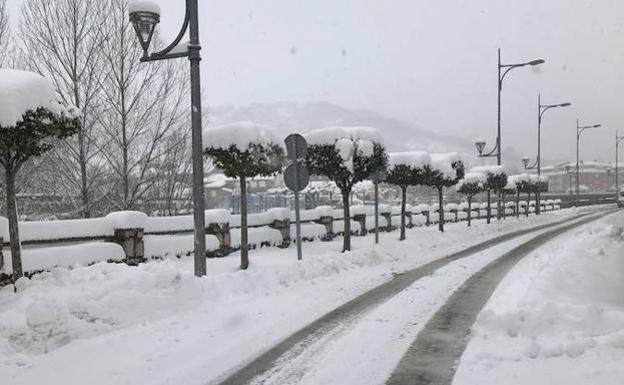 La nieve y la niebla complican la circulación en varios puntos de la provincia de León