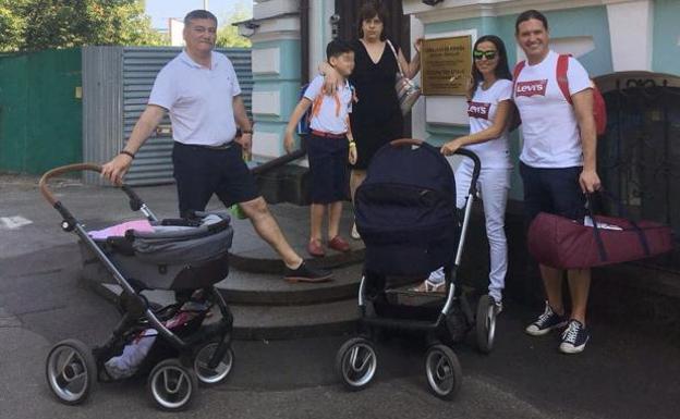 El Gobierno regresa a la vieja prueba del ADN para inscribir a los niños de Kiev