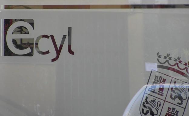 Las oficinas de empleo de León, a medio gas ante la falta del 50% de su plantilla