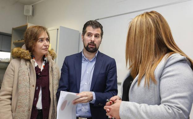 Tudanca se compromete con un instituto para Villaquilambre y visitará en breve el municipio