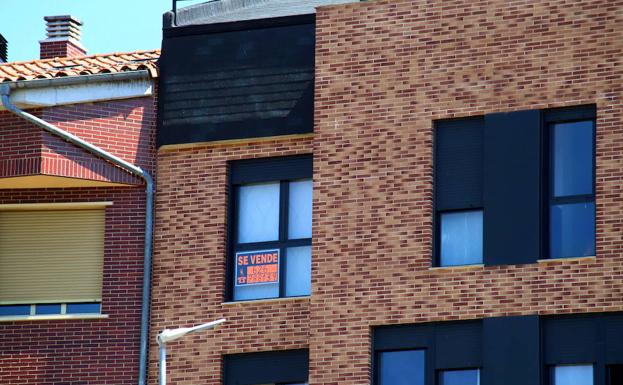 Los precios de vivienda se moderan y crecen un 8% en 2018