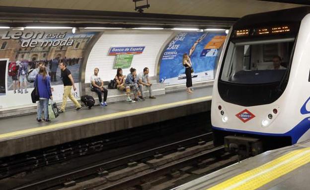 León volverá al Metro de Madrid para recalcar que 'está de moda'