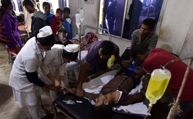 El alcohol adulterado causa 140 muertos y más de 300 personas hospitalizadas en India