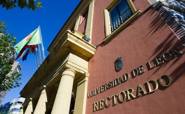 La Universidad de León inicia la celebración de su 40 aniversario con un ciclo sobre la Constitución