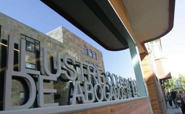 Justicia adeuda más de 330.000 euros a los 300 abogados leoneses del Turno de Oficio por impagos desde noviembre