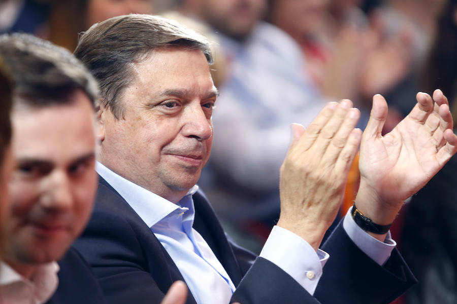 El ministro de Agricultura participa en un acto público en León