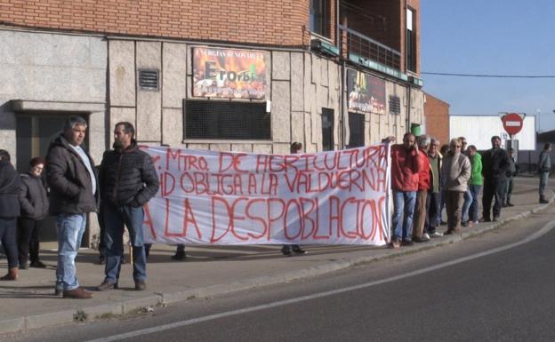 La Valduerna exige su agua y la intermediación del Gobierno con la CHD