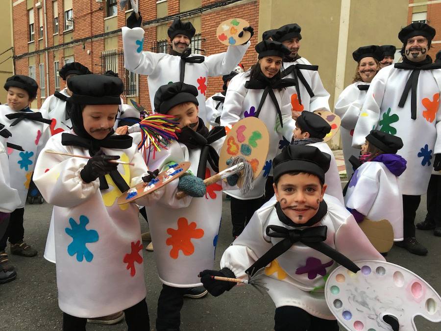 El Carnaval llenará este domingo de color las calles de San Andrés en un desfile con medio millar de participantes