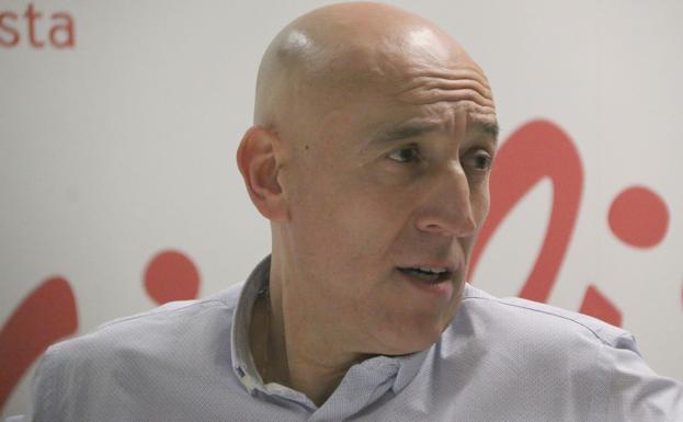 Diez no considera una «paracaidista» a Margarita Robles y ve en ella una «buena candidata»