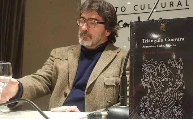 San Andrés acoge la presentación del libro 'Triángulo Guevara' en el salón de actos de la Uned