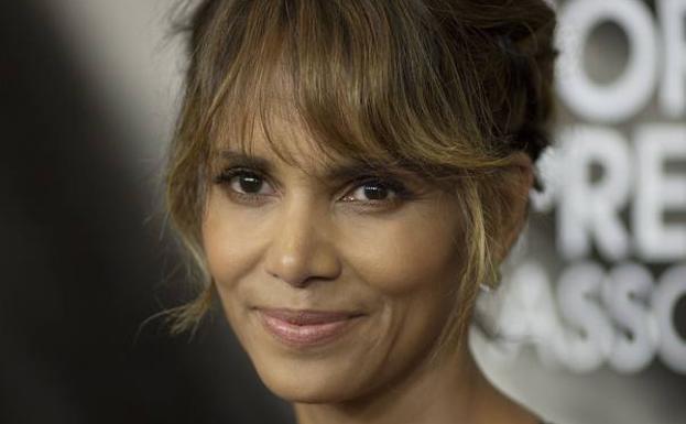 El topless de Halle Berry que incendia las redes sociales