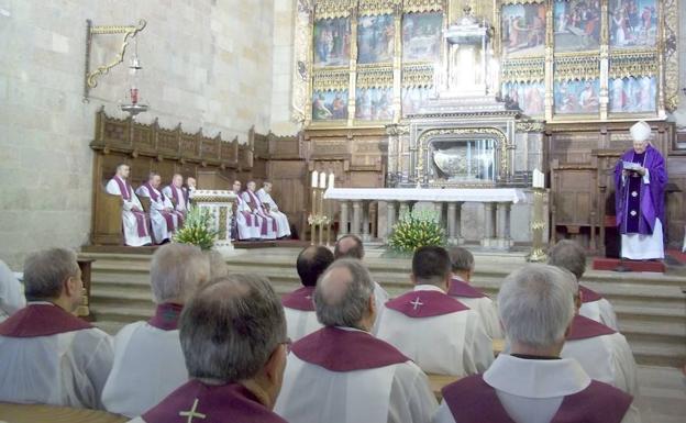 La Diócesis de León dedica las charlas cuaresmales a la exhortación del Papa Francisco para hacer una llamada a su Santidad