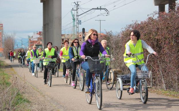 Villarejo conmemora el Día de la Mujer con la II Marcha en bici y un concierto por la igualdad