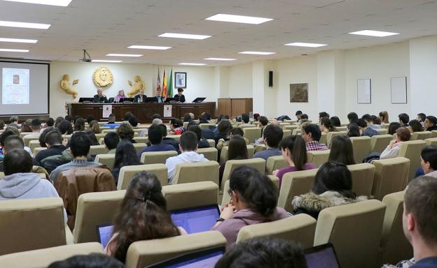 El II seminario sobre Edad Media y Actualidad rinde homenaje al catedrático Carlos Estepa