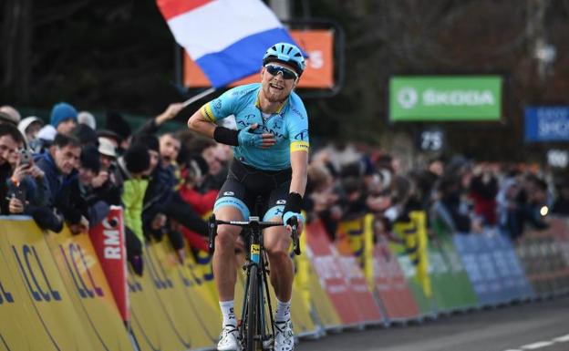 Victoria de etapa del danés Magnus Nielsen, con Kwiatkowski como nuevo líder
