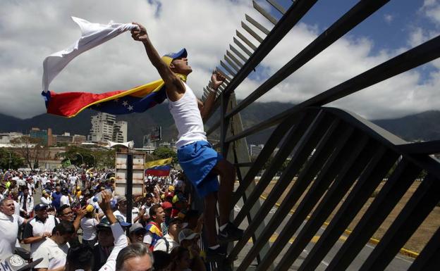 España concentra la mayoría de las solicitudes de asilo de los venezolanos en la UE