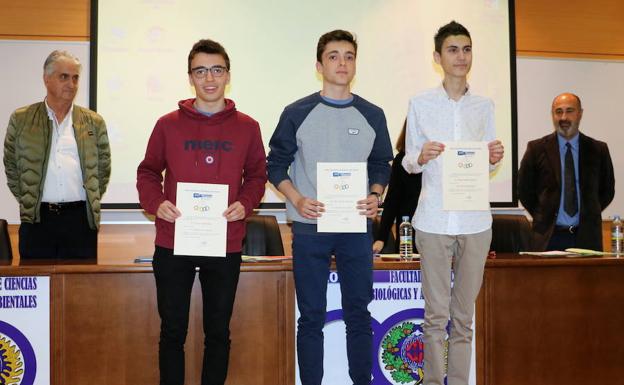 La Ule entrega los premios de las olimpiadas de física, química y biología
