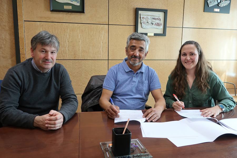 El Plan Municipal de Drogas firma un convenio con el 'Hogar de la Esperanza' para potenciar la integración de la comunidad gitana