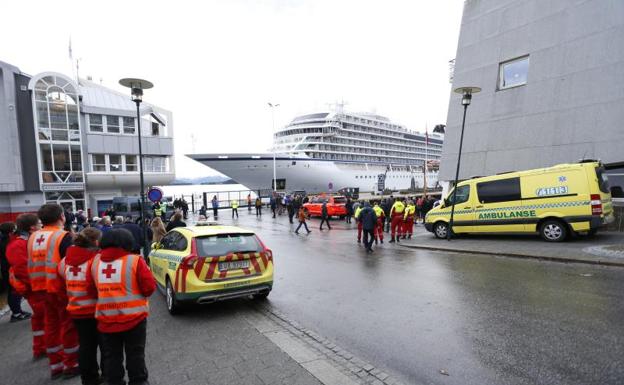 El crucero «Viking Sky» llega a un puerto noruego tras una dramática evacuación