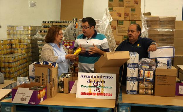 El tercer reparto de Alimentos para la Solidaridad reparte 68.053 kilos y llega 2.792 personas