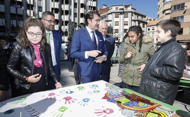 El leonés Suárez-Quiñones seguirá vinculado al servicio público pero no confirma si lo hará en política