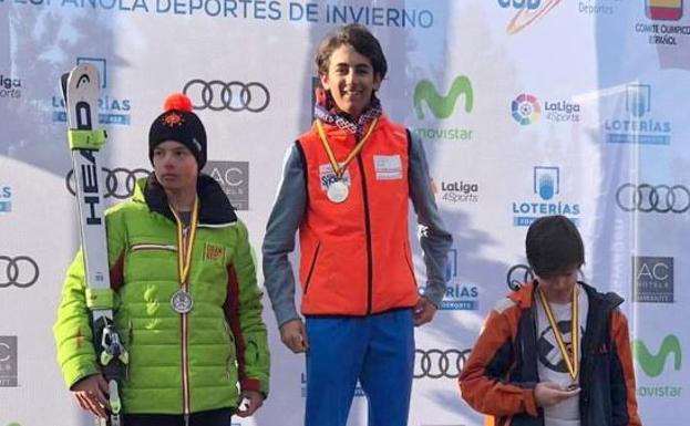 El berciano Pedro González, campeón de España de esquí alpino
