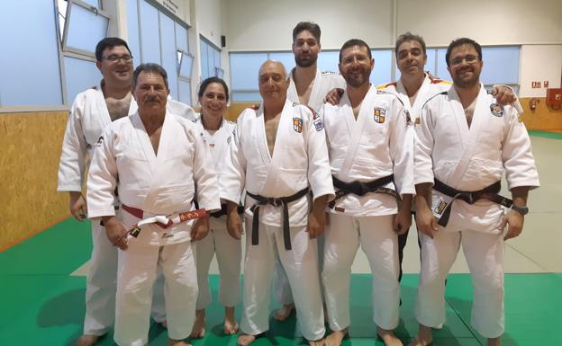 Los maestros de judo se actualizan