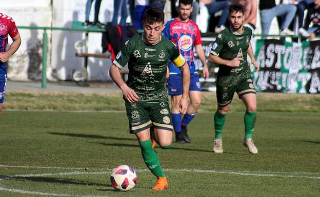 El asalto al playoff del Astorga protagoniza el sábado de la Tercera