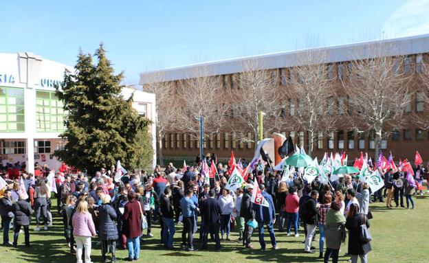 La ULE se compromete a abonar «cuanto antes» el primer tramo completo de la reivindicación de los PDI