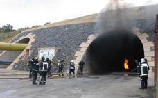 La Fundación Santa Bárbara forma a bomberos de Taiwán para intervenir en incendios en túneles y galerías