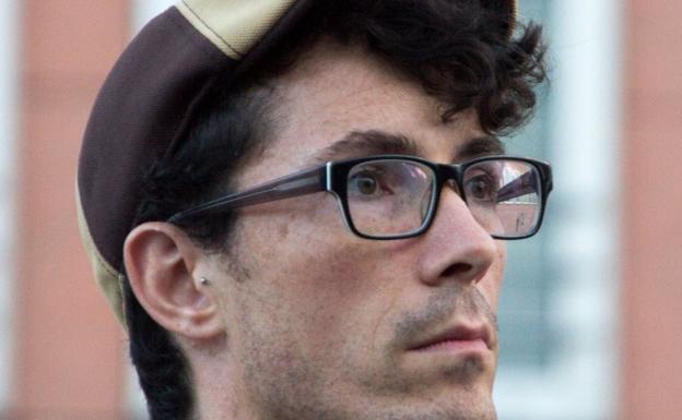 Pablo Parra protagoniza una sesión de 'A vueltas con el factor ocho', el programa de 'perfomances' del Musac sobre Chana Horwitz