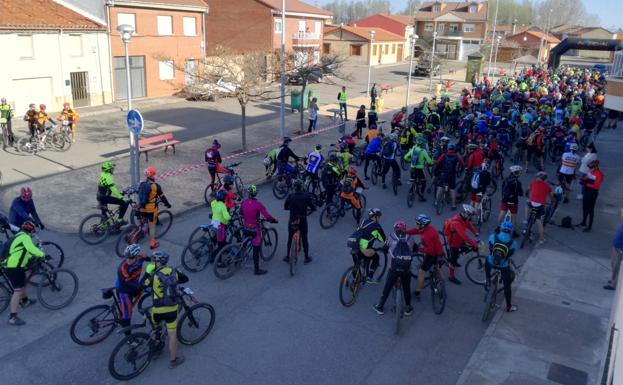 Chozas estrenó con éxito su carrera de BTT Chozas Entrelagunas